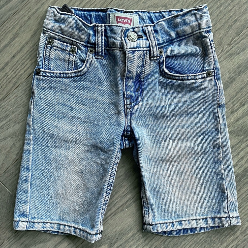 3/$25 💙 Levi's Blue Denim Shorts for toddler 💙